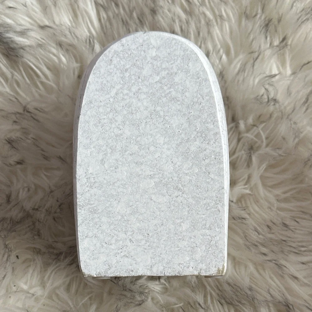 Abstract Face Sculpture - Picture 4 of 9